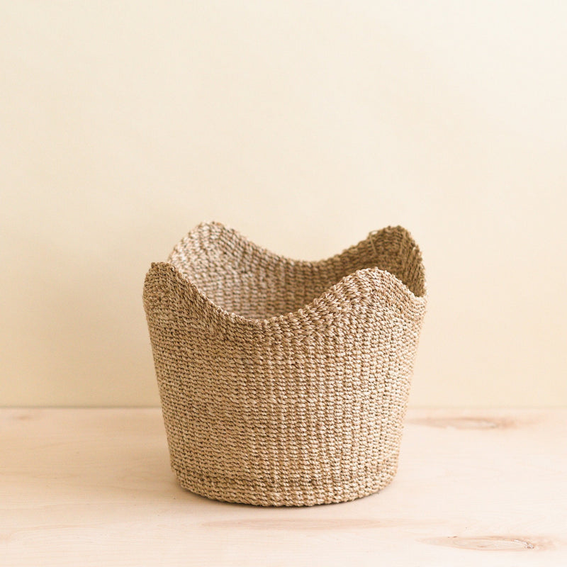 Natural Scallop Basket by LIKHÂ