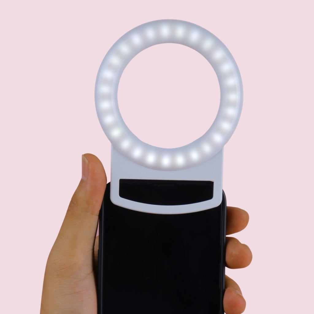 verkwistend analogie Soms soms Clip-On Mini Phone Selfie Ring Light by Multitasky