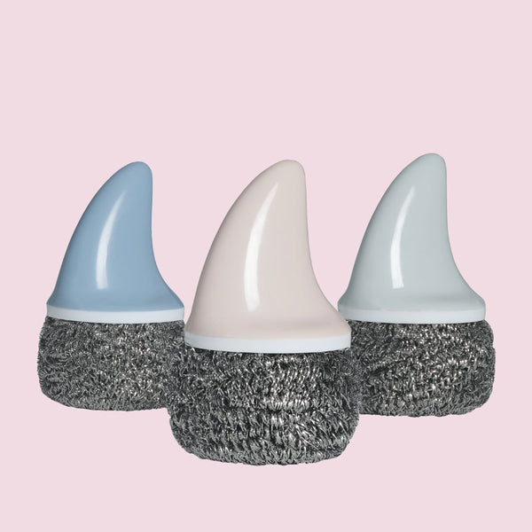 Cute Shark-Fin Pan Scrubber (with 4 scrub refills) by Multitasky